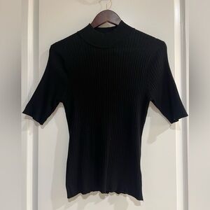 Madison Grey- Elegant Black Ribbed Women's Short Sleeve Top